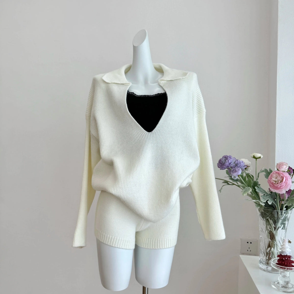 Jeannette Knit Sweater Set | Women's V-Neck Shorts Suit
