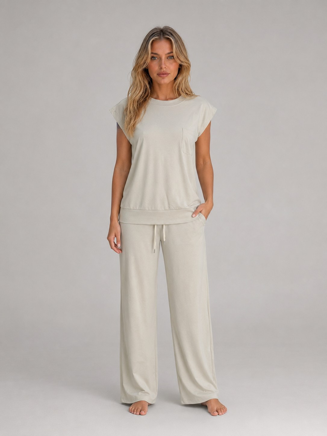 Women's Two-Piece Lounge Set – Relaxed T-Shirt & Wide Leg Trousers Co-Ord